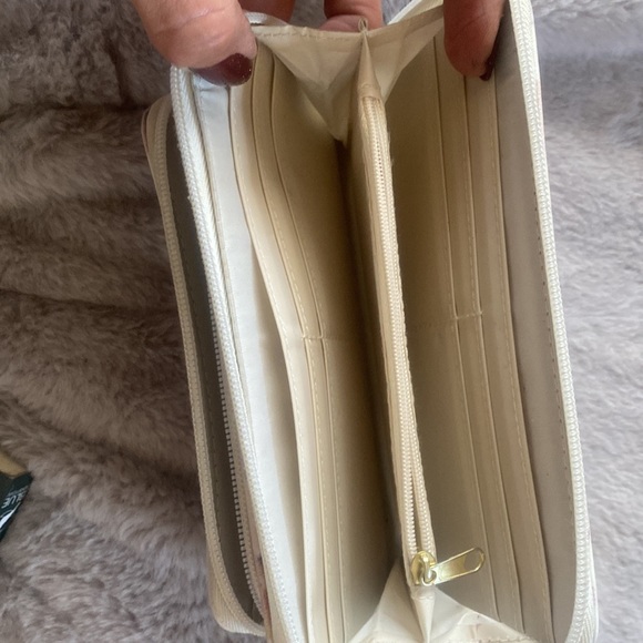 Nicole Miller Wallet with strap - Picture 5 of 11